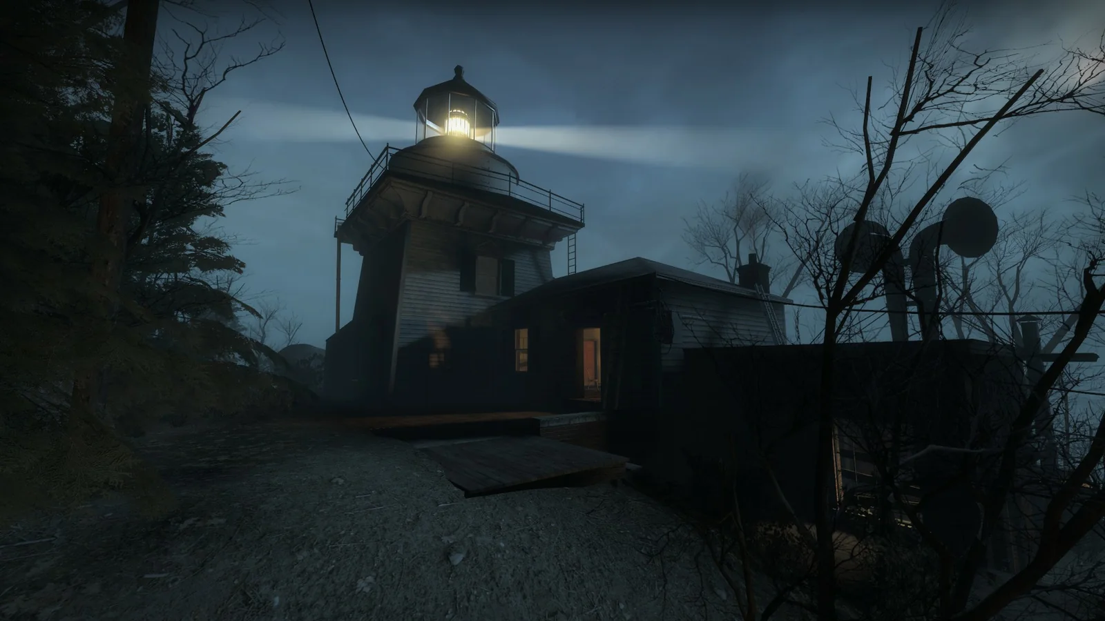 The illuminated lighthouse beneath a dark sky in Left 4 Dead 2: The Last Stand.